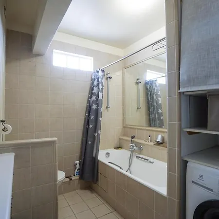 Apartment Flat With Balcony Near The Sacre Coeur