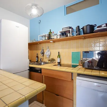 Flat With Balcony Near The Sacre Coeur Apartment